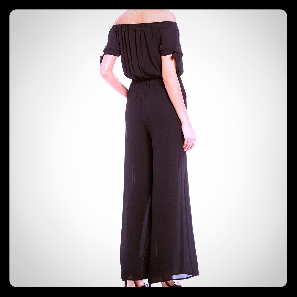 Gianni Bini Fan Fav Lillian OTS Tie SleeveJumpsuit